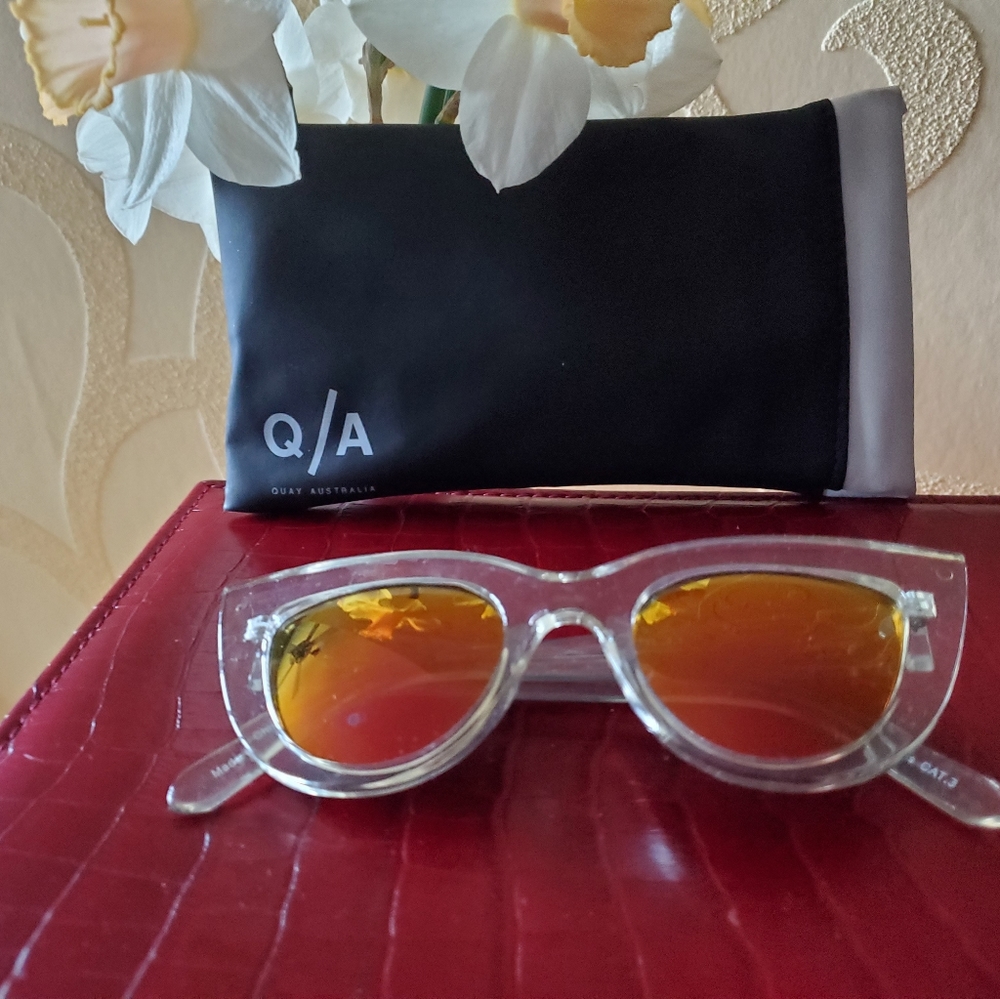 Quay mirrored sunglasses